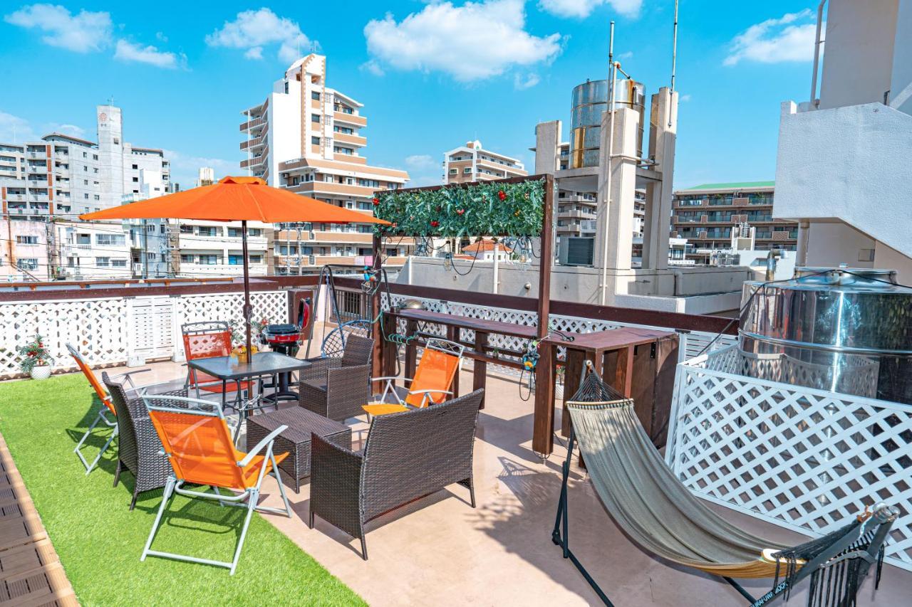 Terrace House Tsubokawa Villa Naha Buitenkant foto